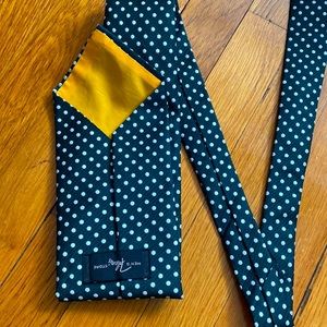 Vintage 60s Filenes tie polka dot green